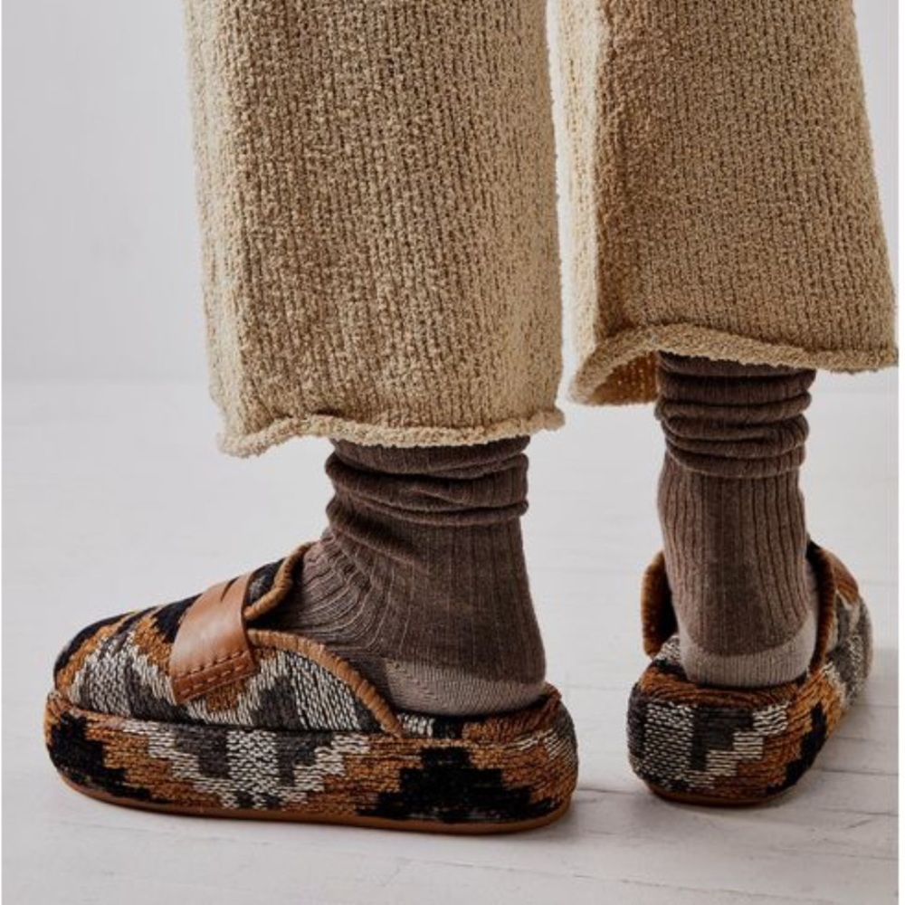 NEW Free People Tawny/Ikat Mules size 37.5